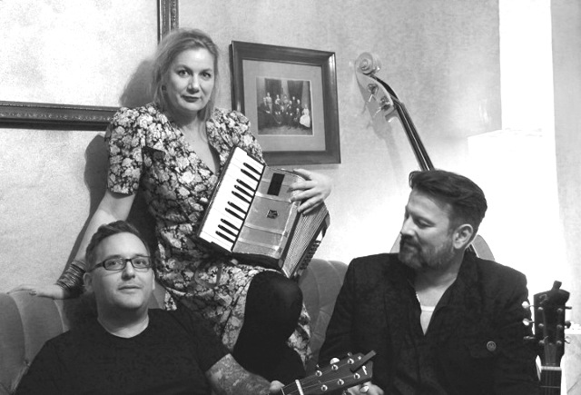 overall-sofa-quer_elmar-zu-chad_farbkorrektur_640_sw